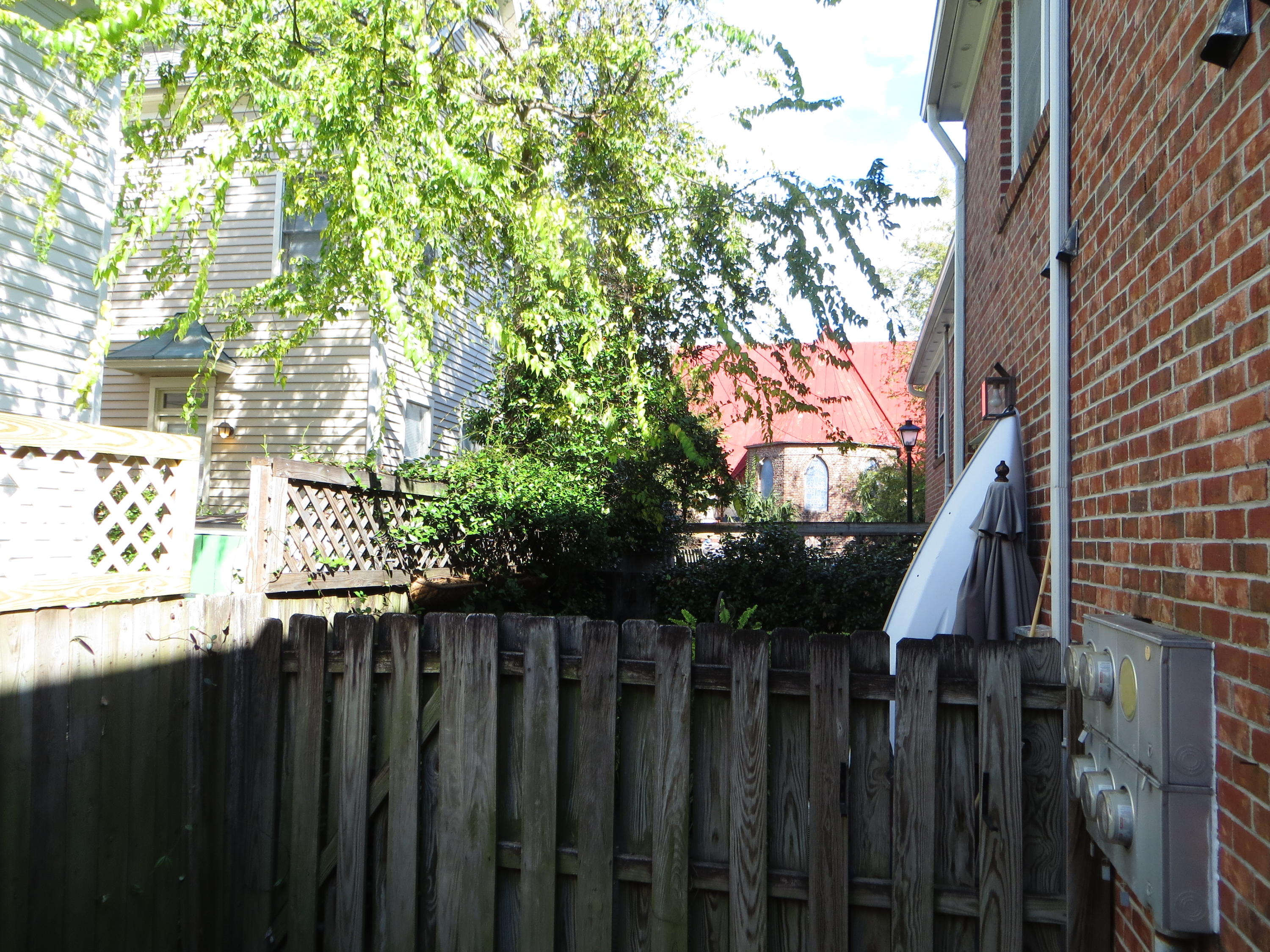 12 George Street, Unit B4 Charleston, SC 29401 - Photo 17 of 37 You own courtyard