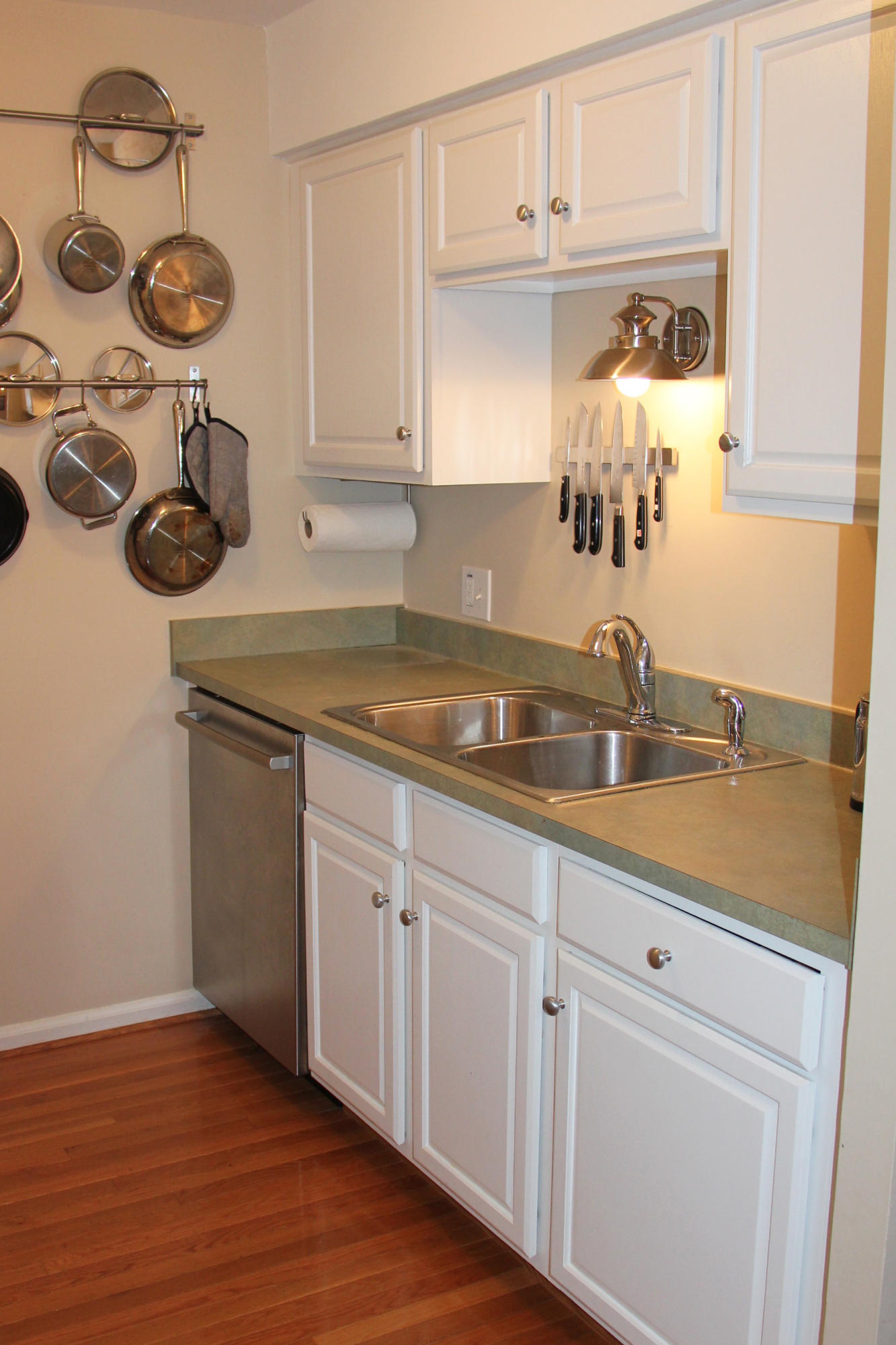12 George Street, Unit B4 Charleston, SC 29401 - Photo 18 of 37 Kitchen