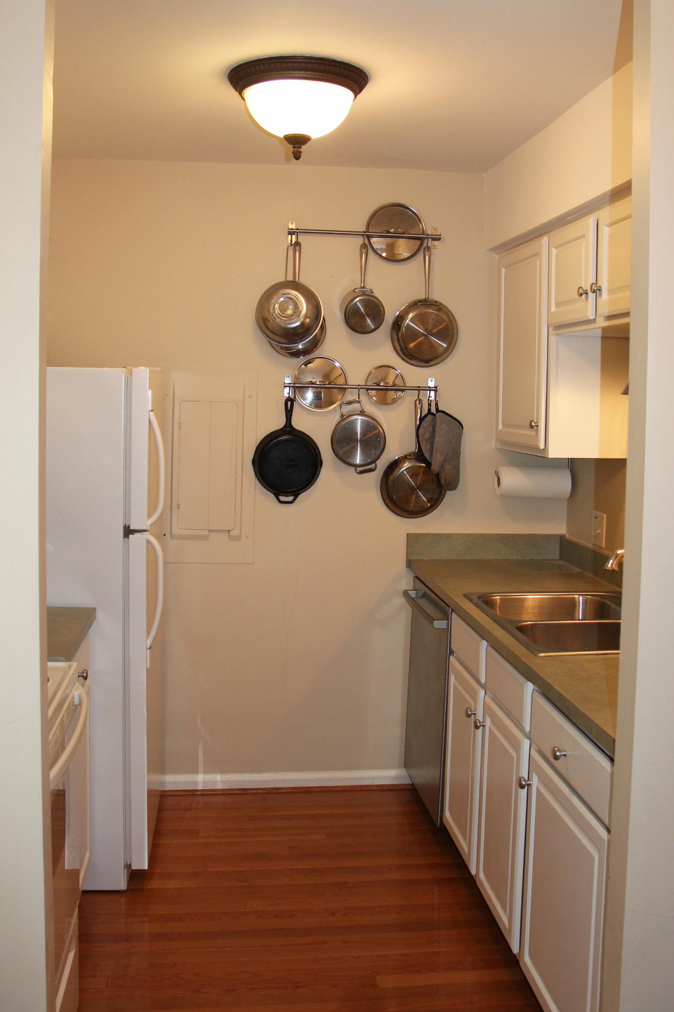 12 George Street, Unit B4 Charleston, SC 29401 - Photo 20 of 37 Kitchen