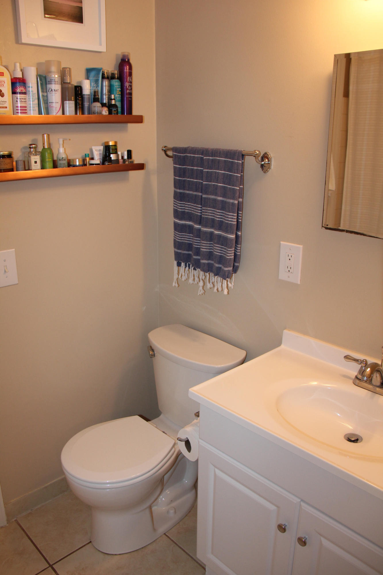 12 George Street, Unit B4 Charleston, SC 29401 - Photo 28 of 37 Full bath