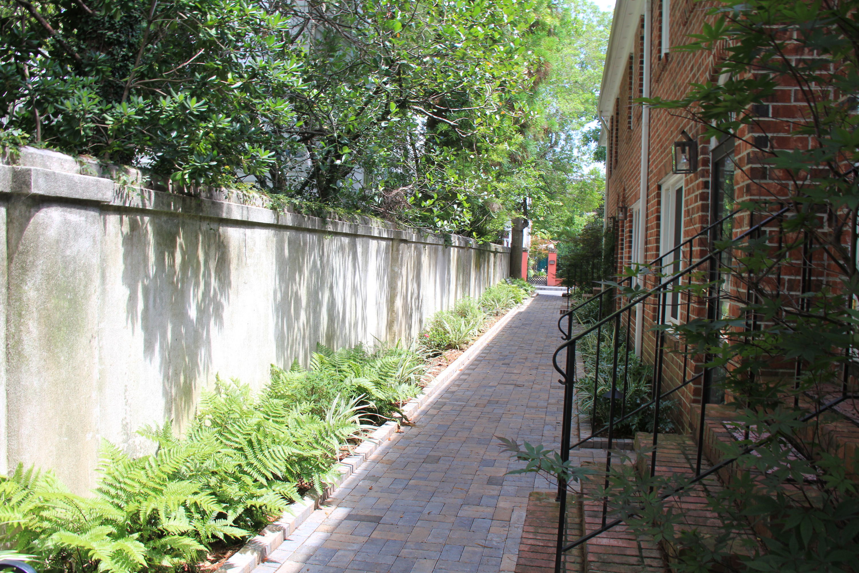 12 George Street, Unit B4 Charleston, SC 29401 - Photo 33 of 37 Walkway at 12 George Street