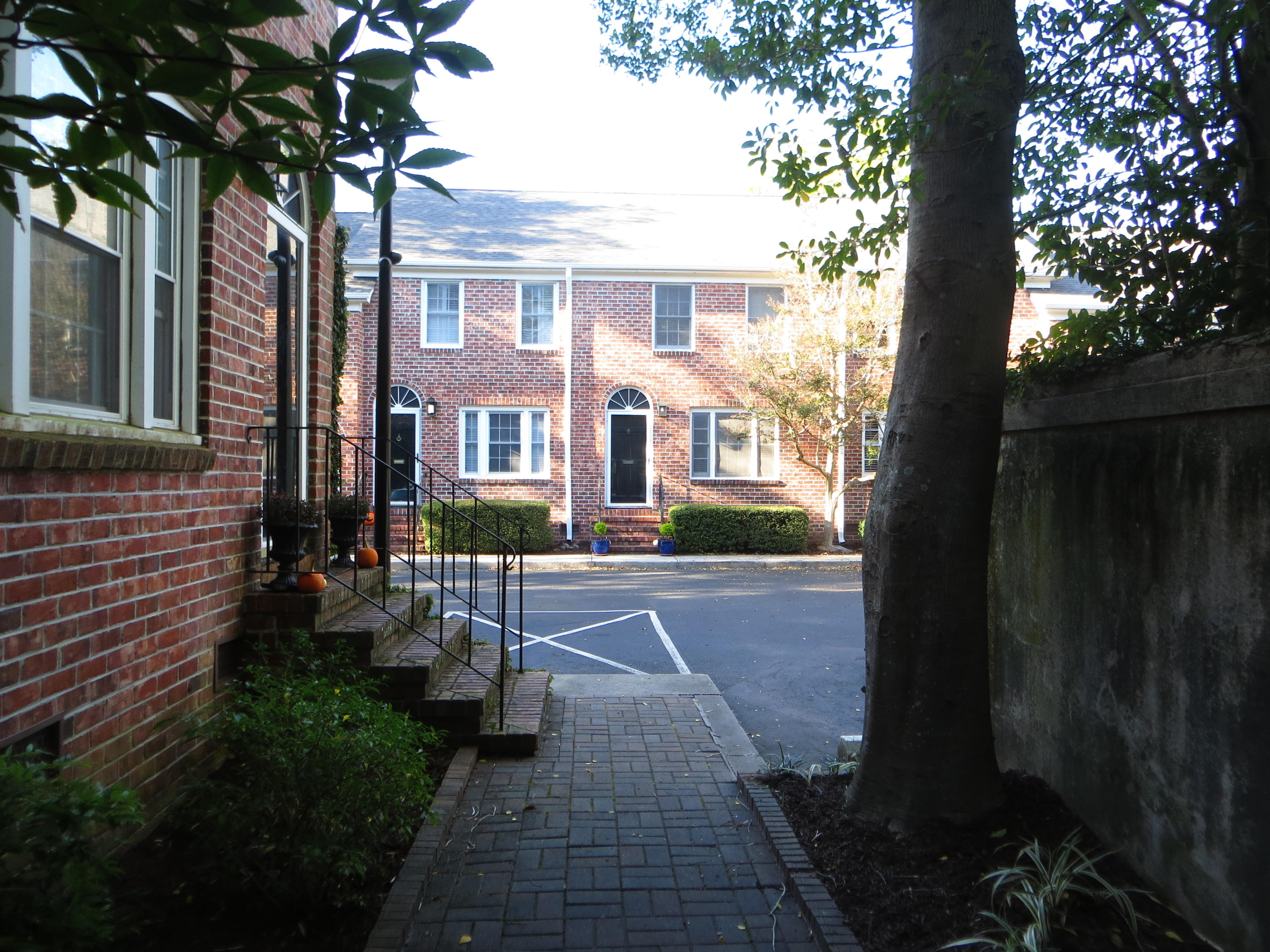 12 George Street, Unit B4 Charleston, SC 29401 - Photo 6 of 37 12 George Street B4