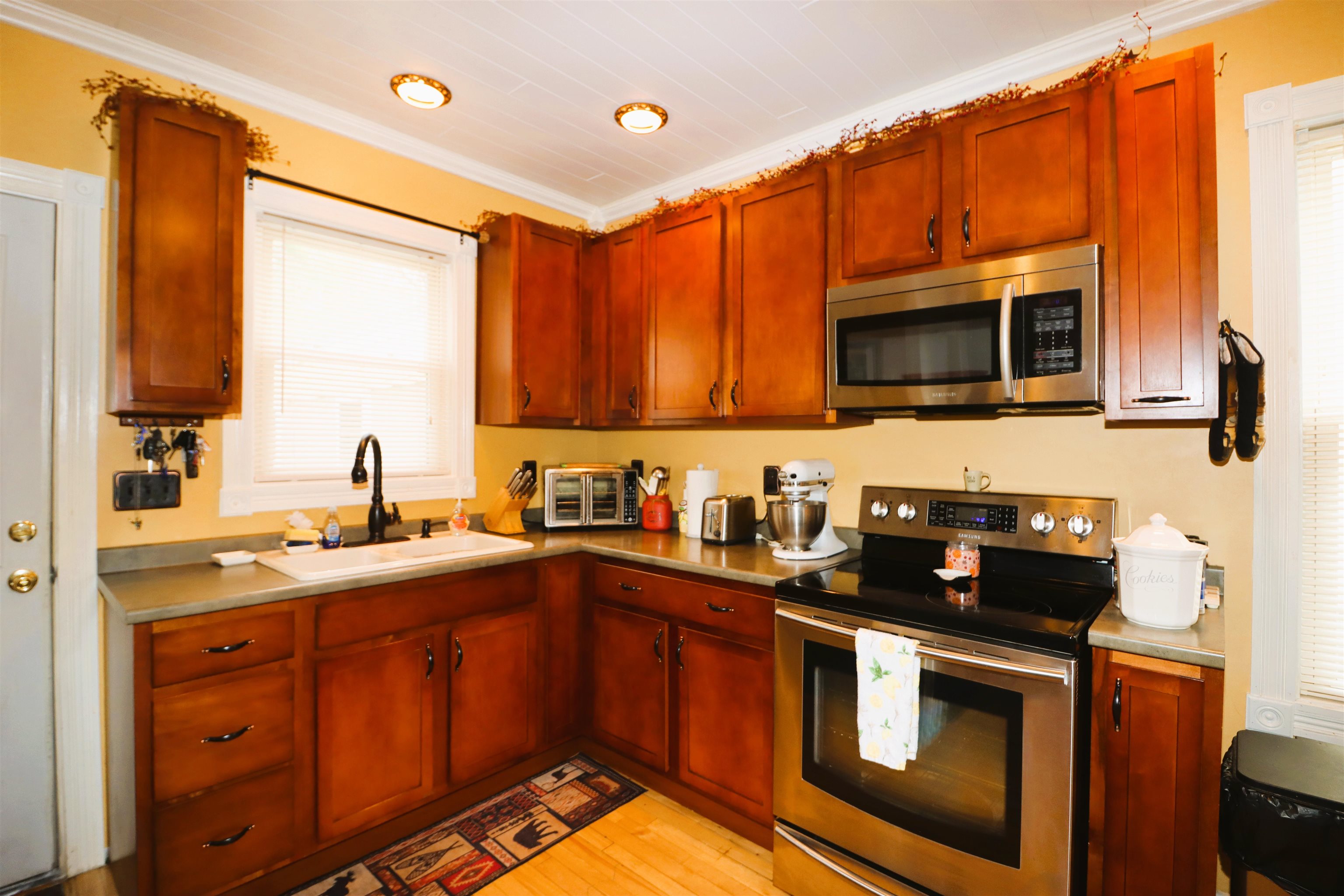348 Champlain Street Berlin, NH 03570 - Photo 4 of 46