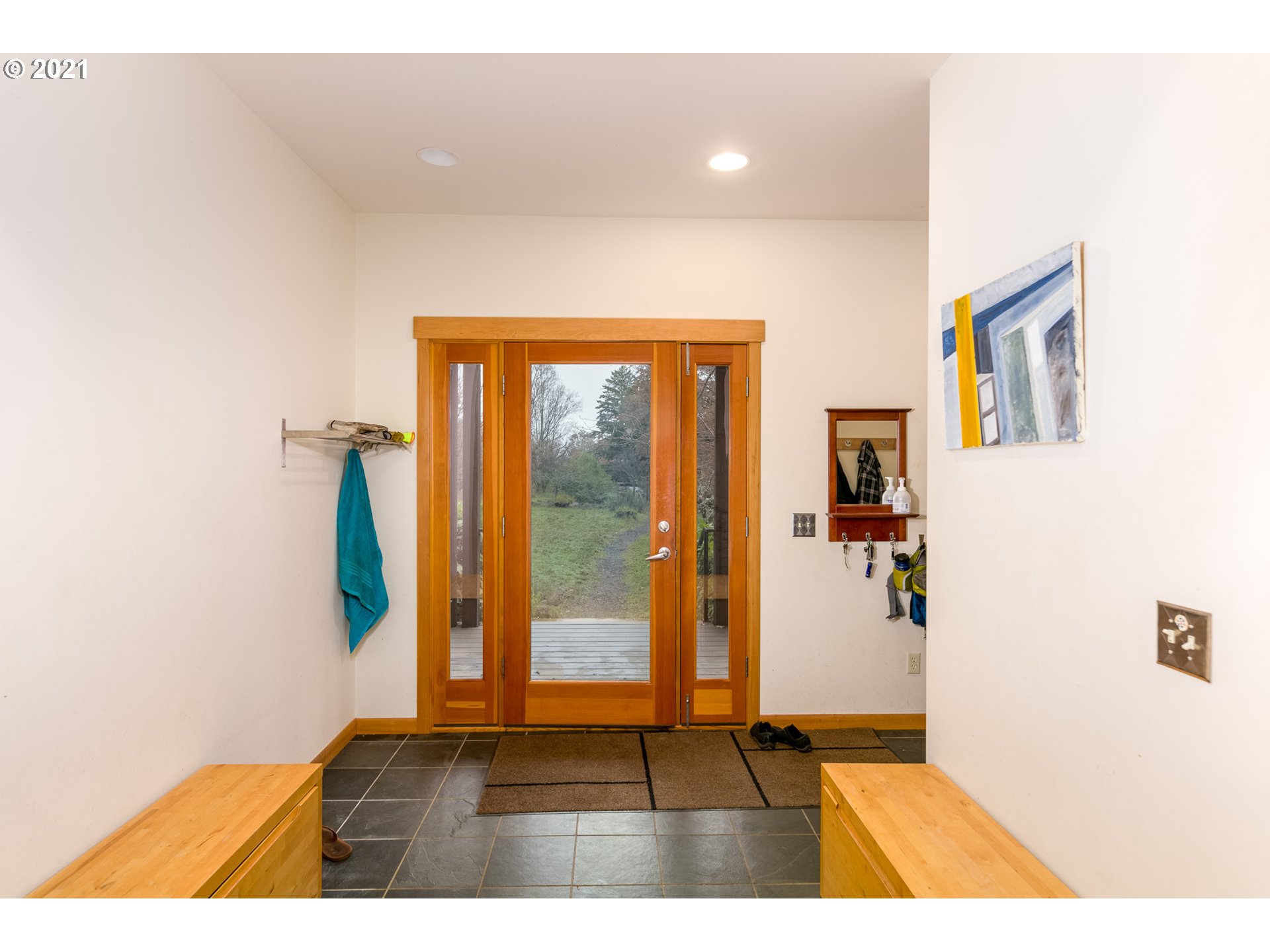550 Highline Road Hood River, OR 97031 - Photo 12 of 31 a view of an entryway with a floor to ceiling window