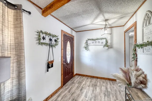 $325,000 | 36 Pecan Drive, Leakey, TX 78873