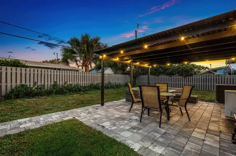 $438,500 | 950 Northeast 23rd Place, Pompano Beach, FL 33064