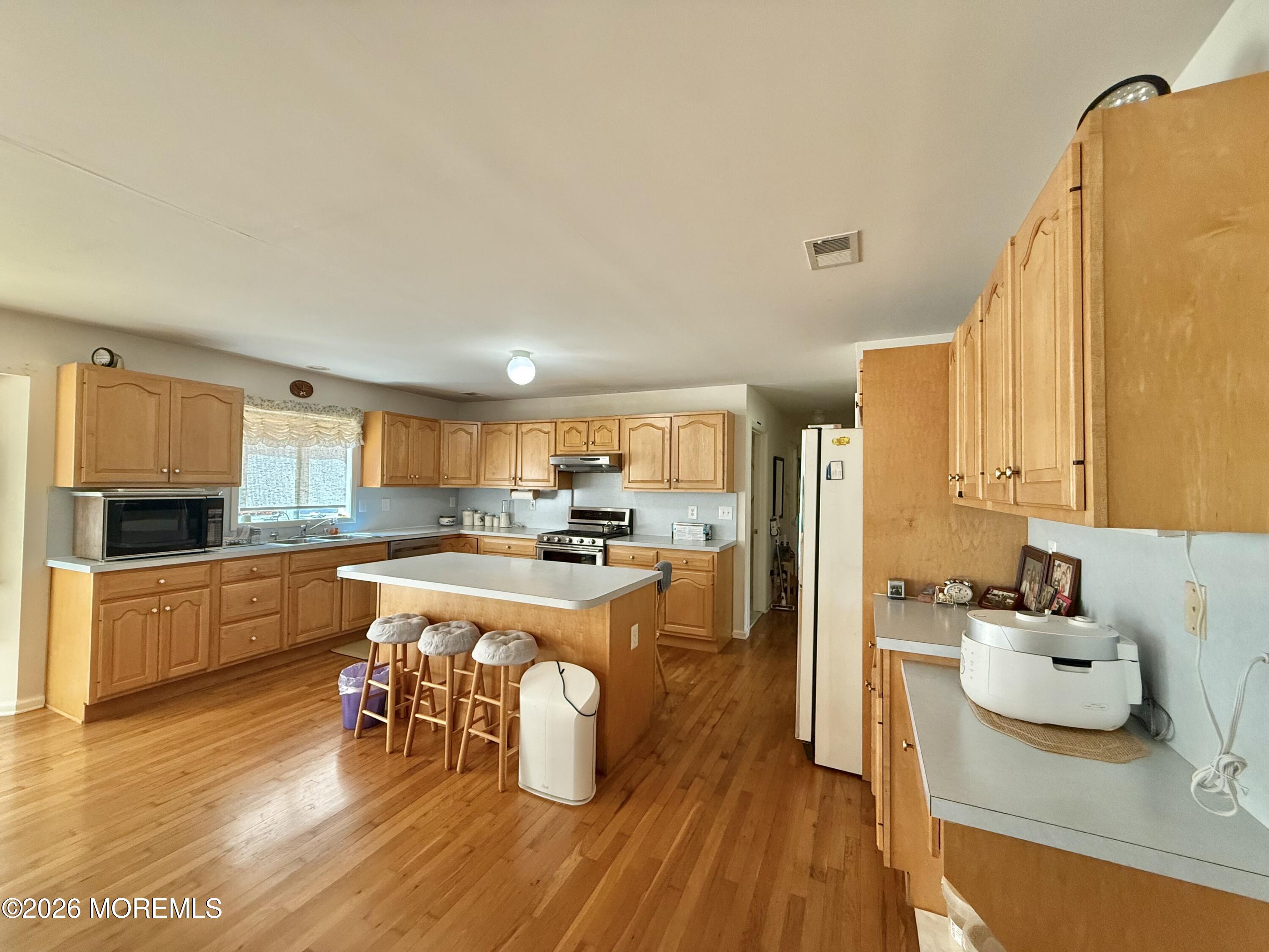 6 Seaman Road Freehold, NJ 07728 - Photo 9 of 24 IMG_7836
