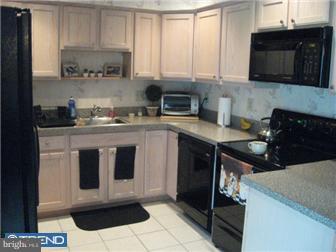 18 Quiet Road Levittown, PA 19057 - Photo 2 of 12 Kitchen