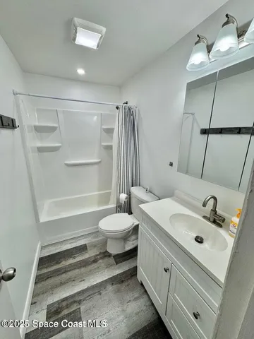 $2,100 | 789 Walnut Drive, Melbourne, FL 32935