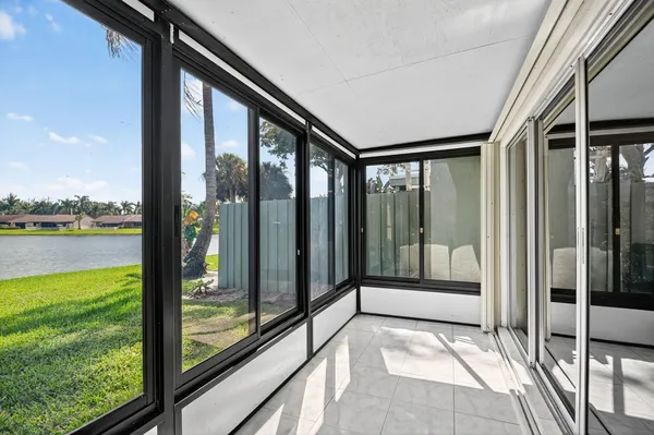 $330,000 | 20 Camden Lane, Boynton Beach, FL 33426