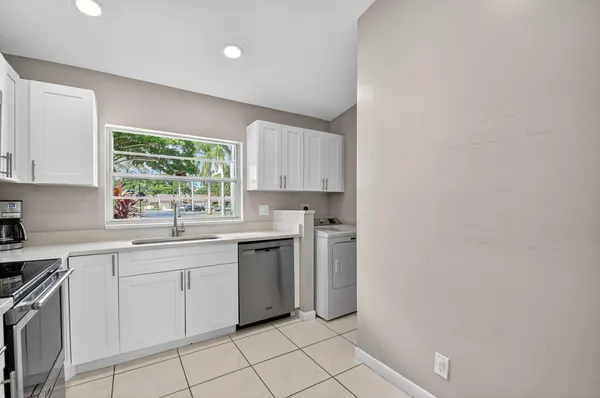 $330,000 | 20 Camden Lane, Boynton Beach, FL 33426