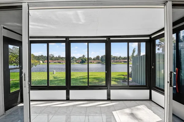 $330,000 | 20 Camden Lane, Boynton Beach, FL 33426