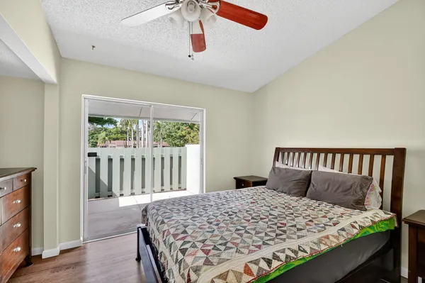 $330,000 | 20 Camden Lane, Boynton Beach, FL 33426