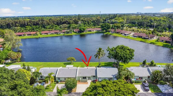 $330,000 | 20 Camden Lane, Boynton Beach, FL 33426