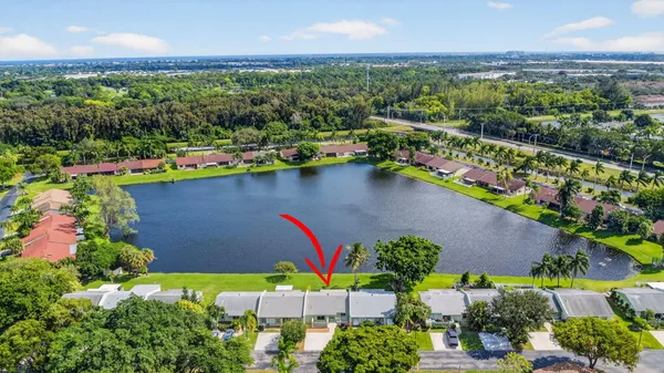 $330,000 | 20 Camden Lane, Boynton Beach, FL 33426