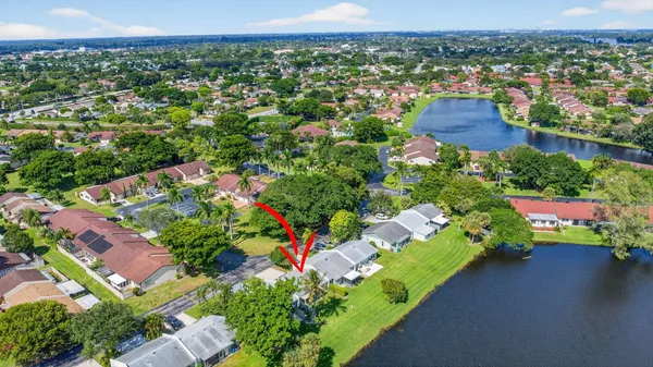 $330,000 | 20 Camden Lane, Boynton Beach, FL 33426