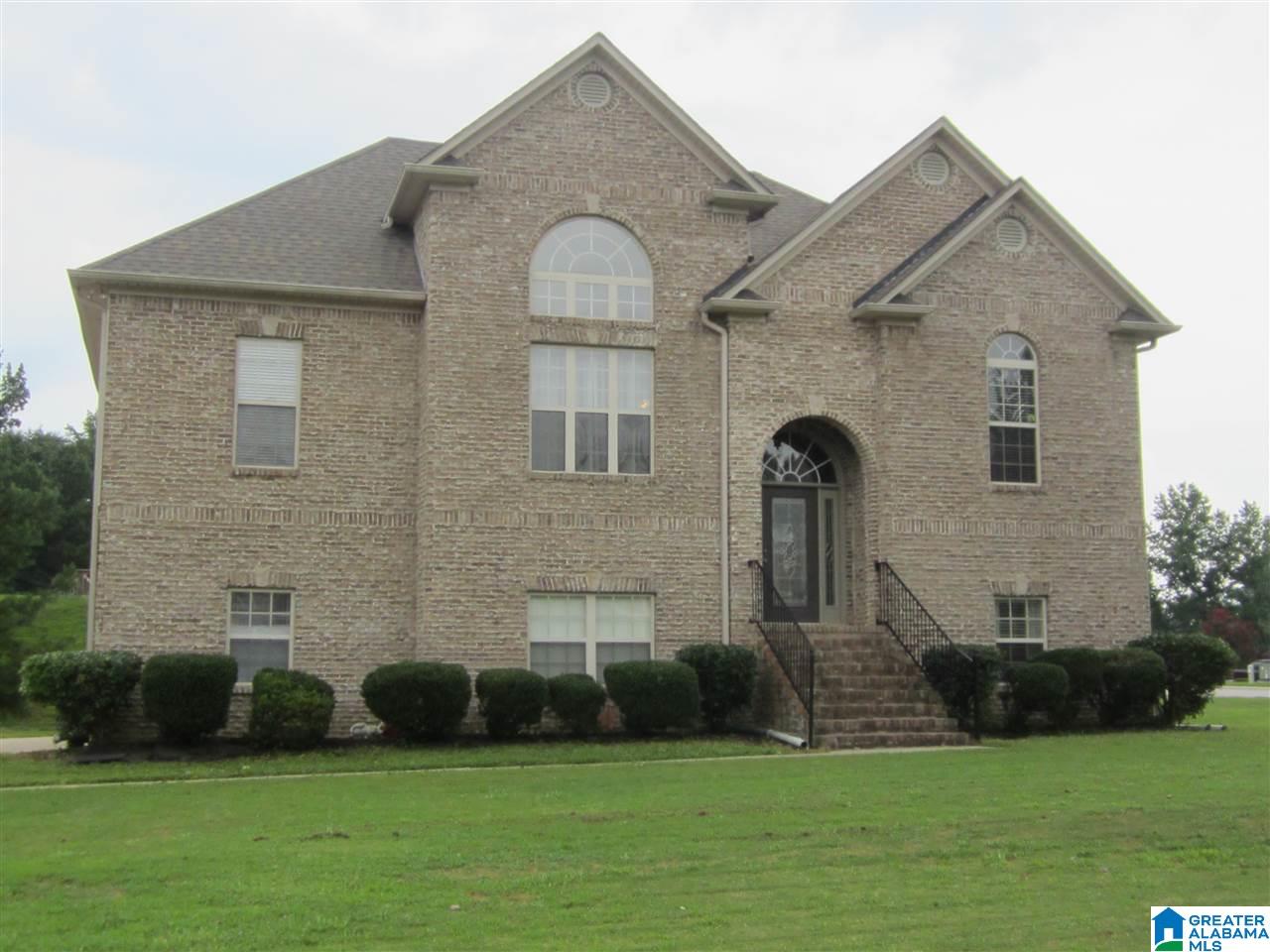 705 Ridgefield Circle Odenville, AL 35120 - Photo 2 of 36