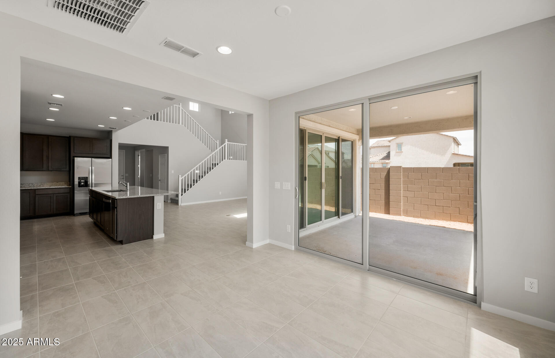 1465 West Treasure Trail Apache Junction, AZ 85120 - Photo 18 of 33 Cafe/Kitchen