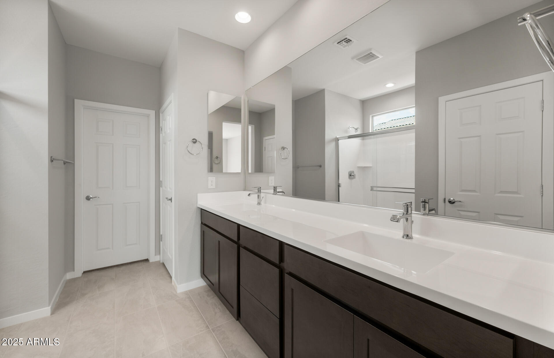 1465 West Treasure Trail Apache Junction, AZ 85120 - Photo 21 of 33 Owner's Bathroom