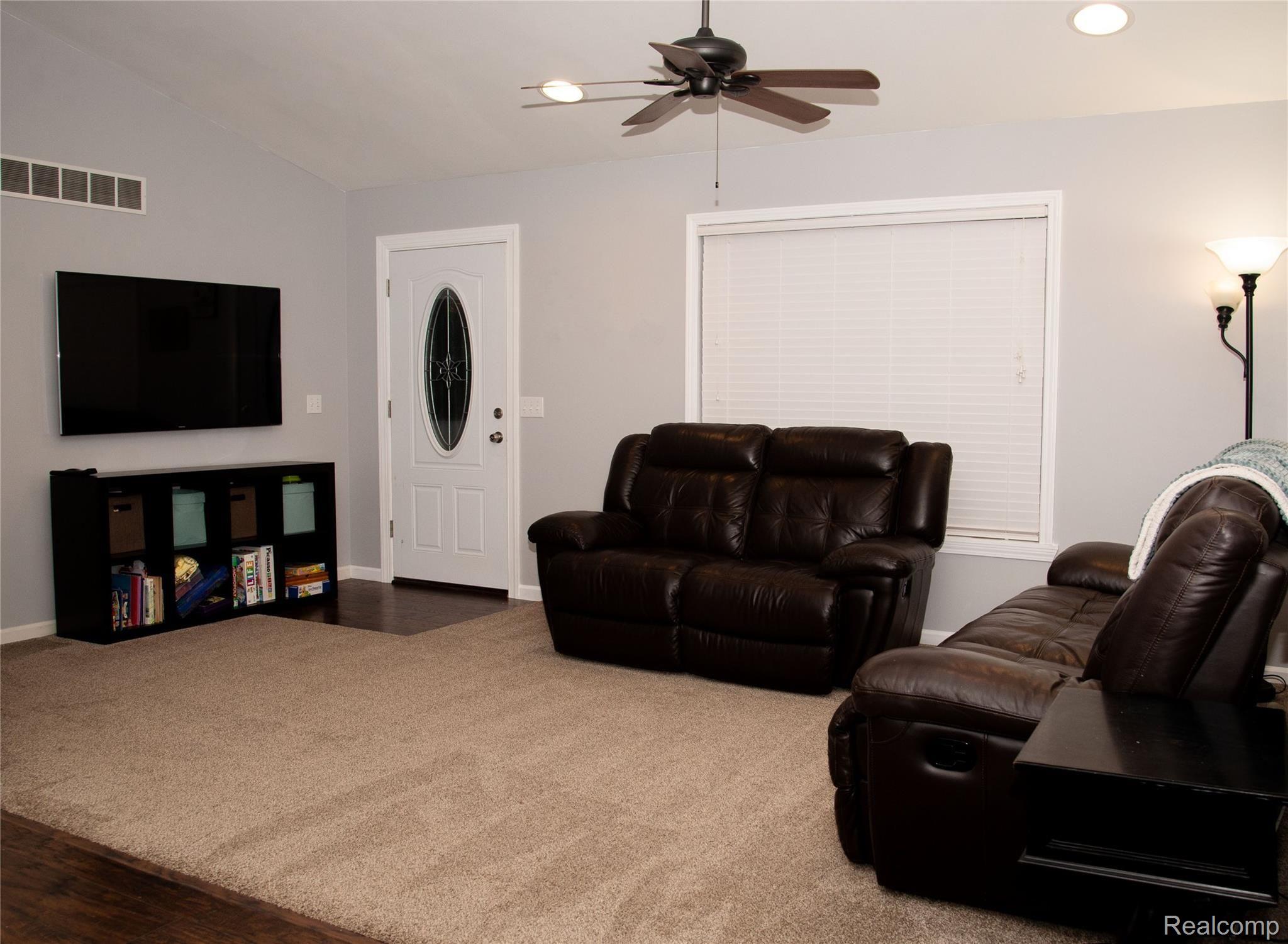 2049 Kane Road South Stockbridge, MI 49285 - Photo 4 of 24 F530584A-AA60-4F45-9E95-BC13D2744498.jpeg