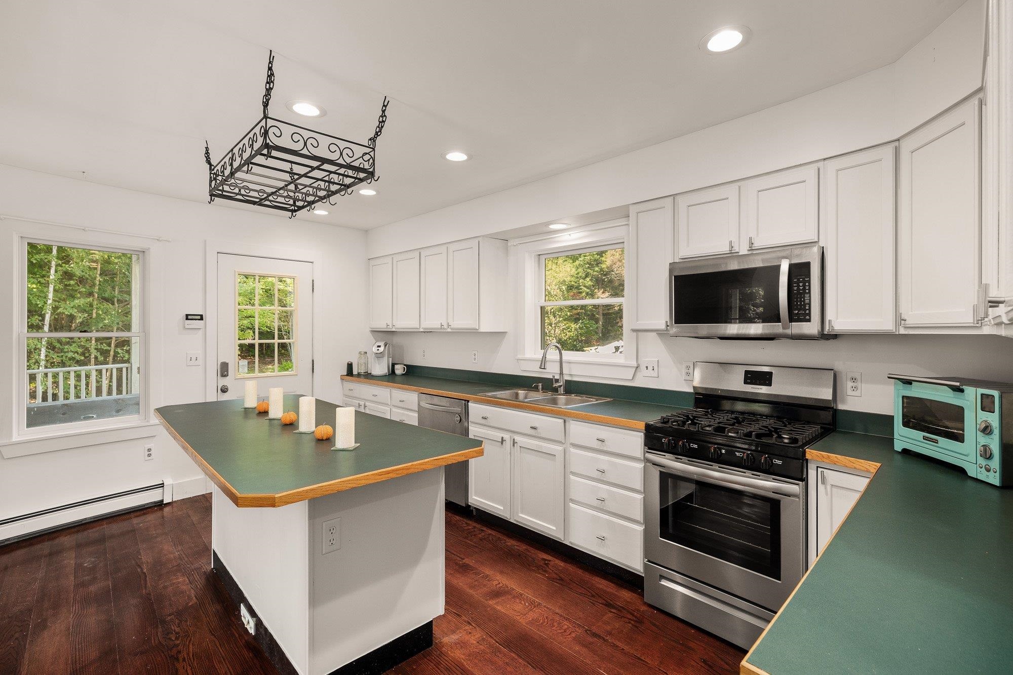 778 River Road Stowe, VT 05672 - Photo 4 of 40