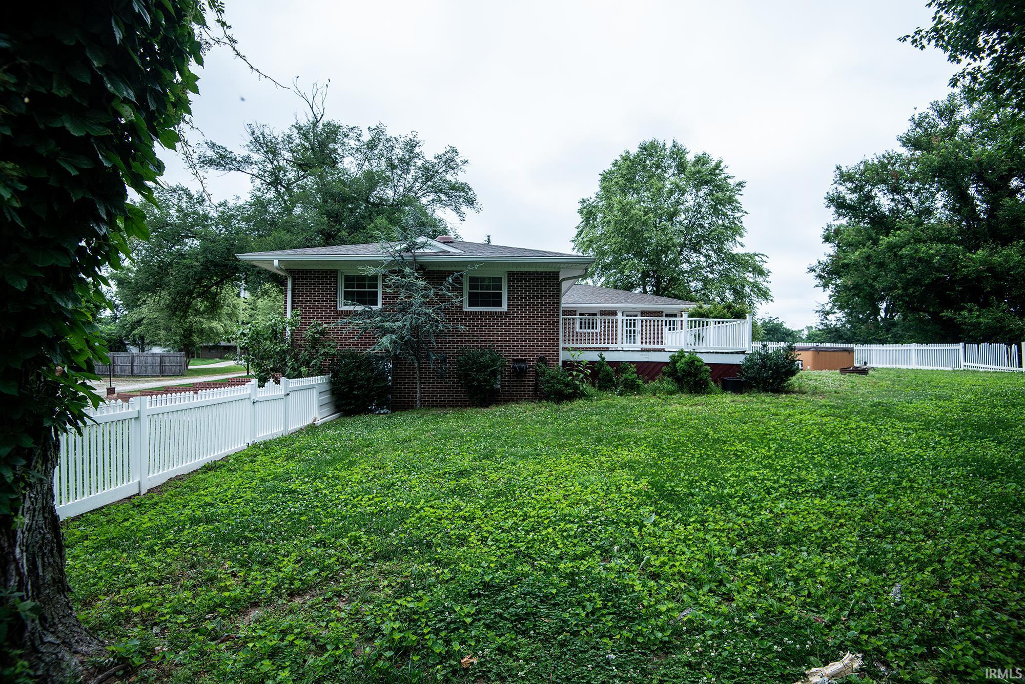 2513 East St Road Vincennes, IN 47591 - Photo 39 of 45