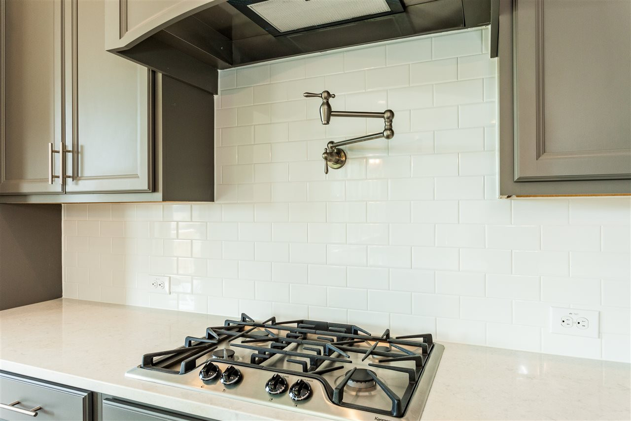 3316 Cotten Road, Unit 83 Raleigh, NC 27603 - Photo 10 of 21 Gas Cooktop