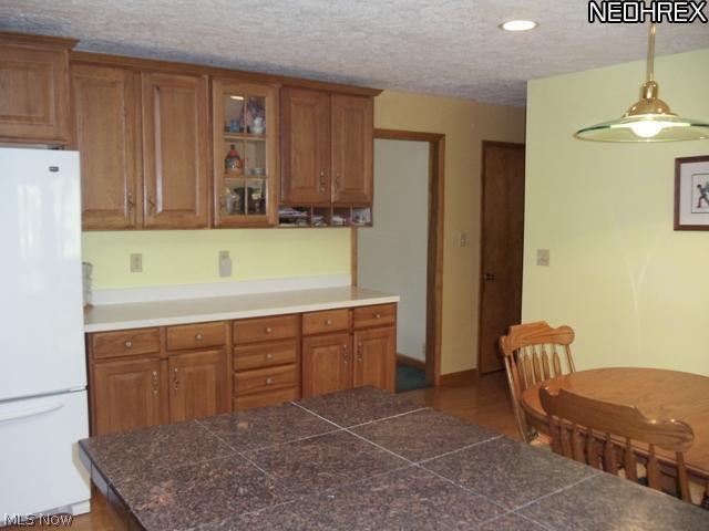 6533 Taylor Road Painesville, OH 44077 - Photo 25 of 25 THE OPEN FLOOR PLAN LEADS TO THE FAMILY ROOM, GREAT FOR ENTERTAINING OR JUST EVERYDAY LIVING.