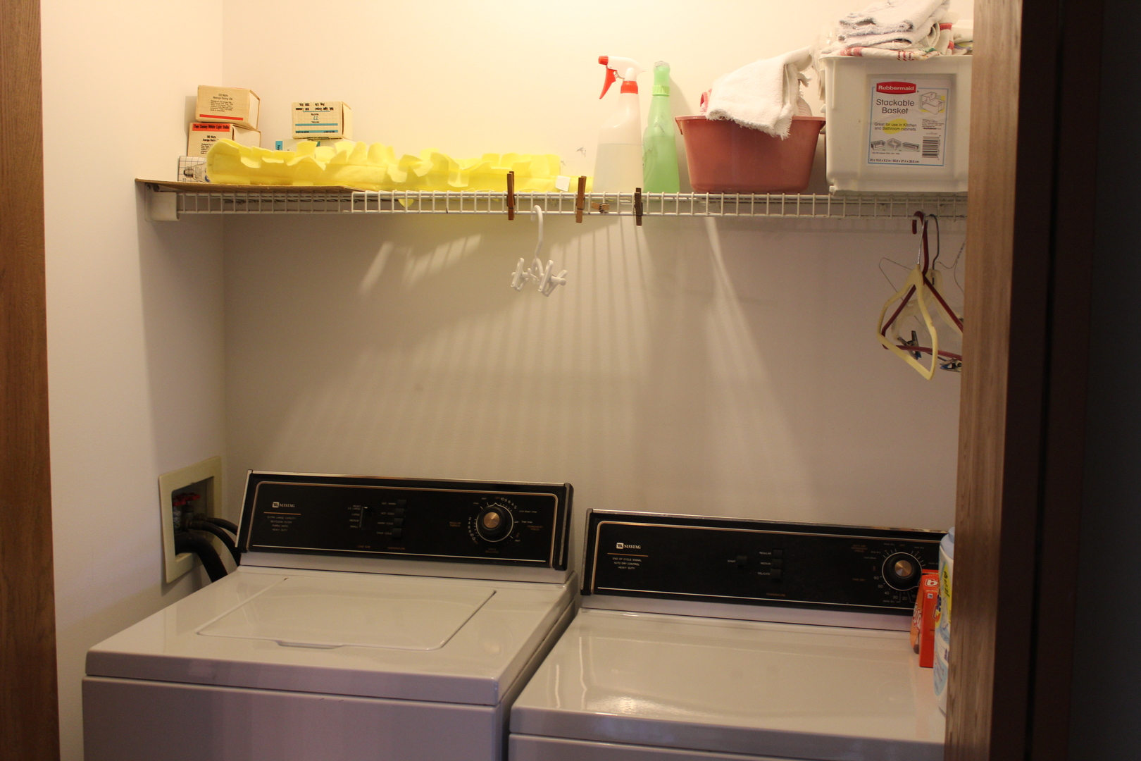 737 Alice Place Elgin, IL 60123 - Photo 23 of 28 a close up view of a sink