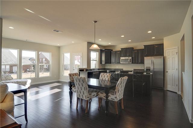 1014 Merrick Road Hendersonville, TN 37075 - Photo 4 of 12 Gallery Image 4