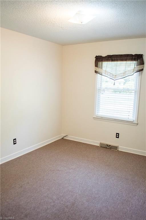 433 Cambridge Road Lexington, NC 27292 - Photo 13 of 30 Gallery Image 13