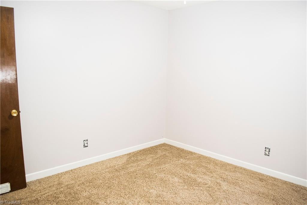 433 Cambridge Road Lexington, NC 27292 - Photo 18 of 30 Gallery Image 18