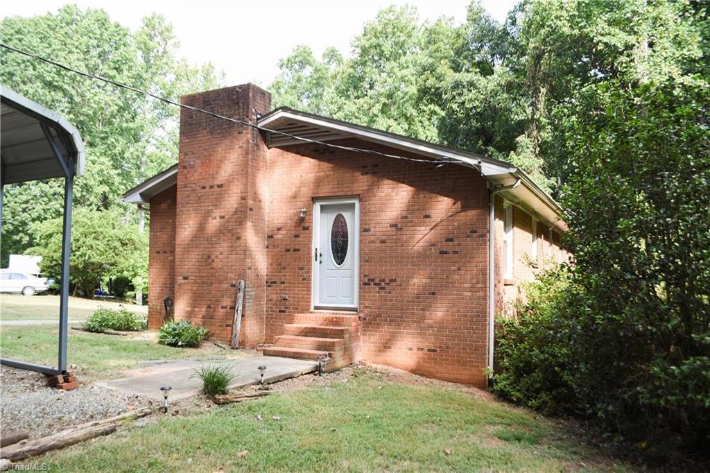 433 Cambridge Road Lexington, NC 27292 - Photo 6 of 30 Gallery Image 6