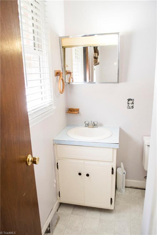 433 Cambridge Road Lexington, NC 27292 - Photo 10 of 30 Gallery Image 10