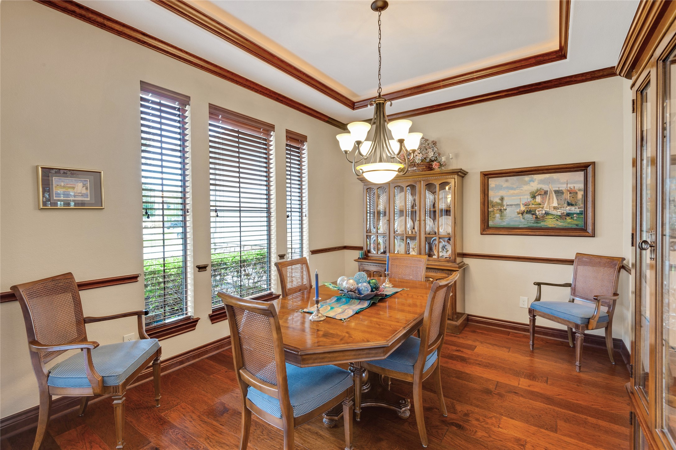 6119 Lofty Lane Spring, TX 77379 - Photo 10 of 40 Spacious dining room for entertaining family and guests.