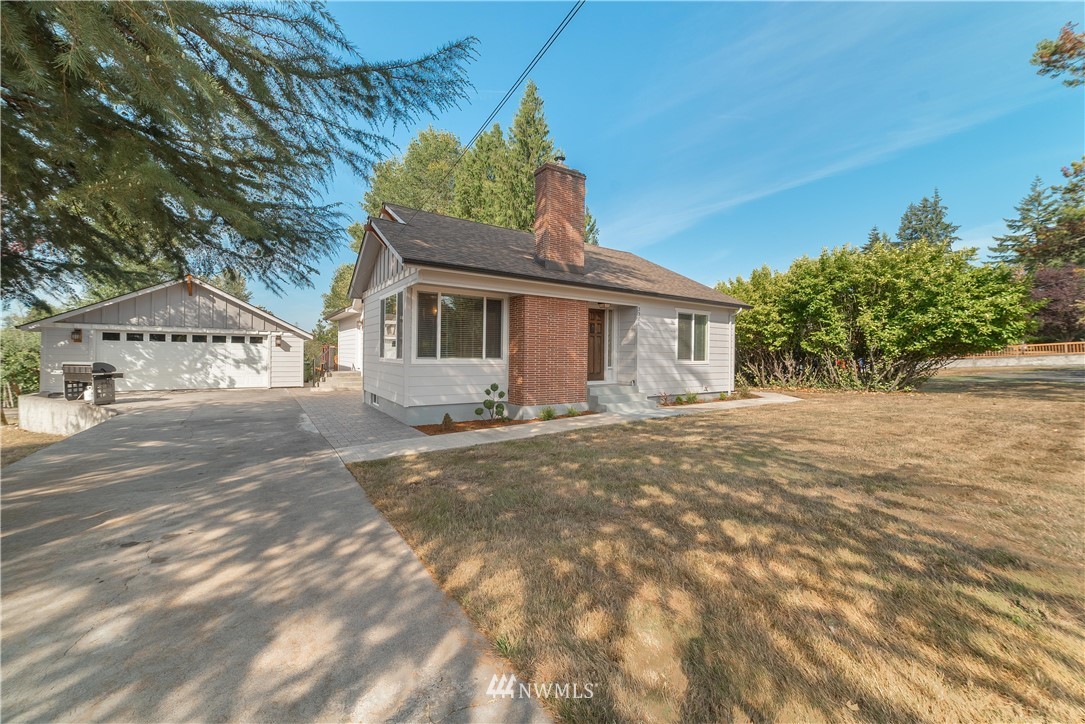 3311 Columbia Heights Road Longview, WA 98632 - Photo 1 of 26 Gallery Image 1