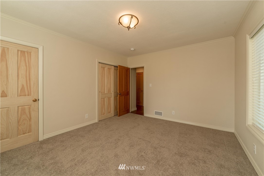 3311 Columbia Heights Road Longview, WA 98632 - Photo 13 of 26 Gallery Image 13