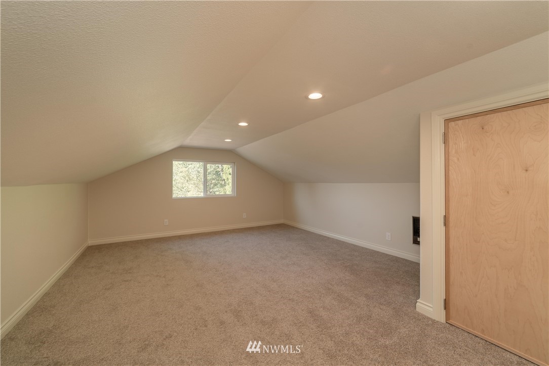 3311 Columbia Heights Road Longview, WA 98632 - Photo 17 of 26 Gallery Image 17