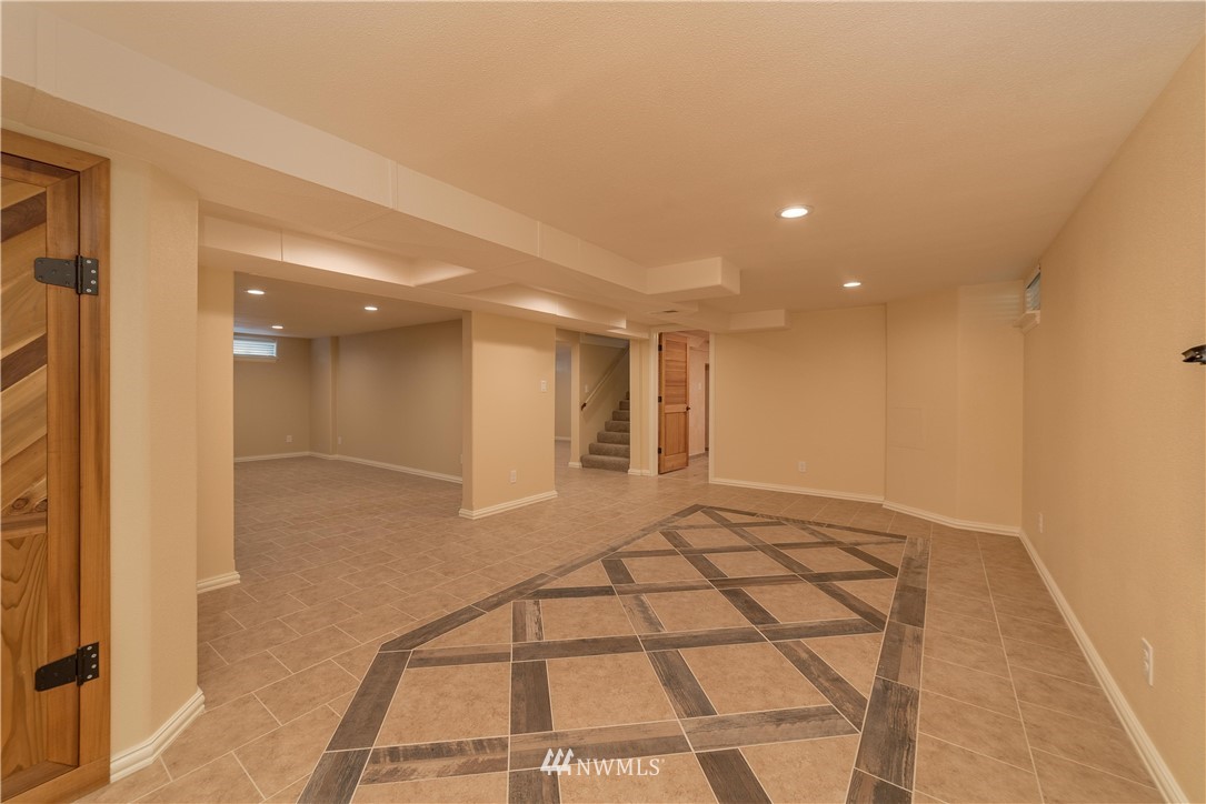 3311 Columbia Heights Road Longview, WA 98632 - Photo 19 of 26 Gallery Image 19