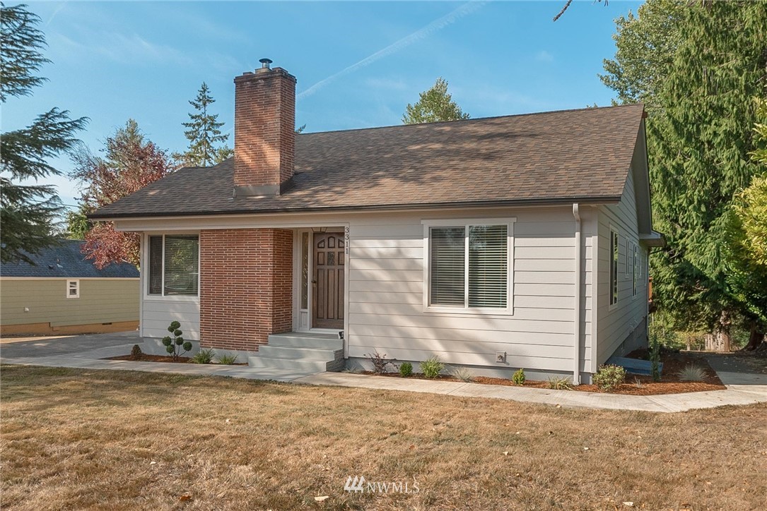 3311 Columbia Heights Road Longview, WA 98632 - Photo 3 of 26 Gallery Image 3