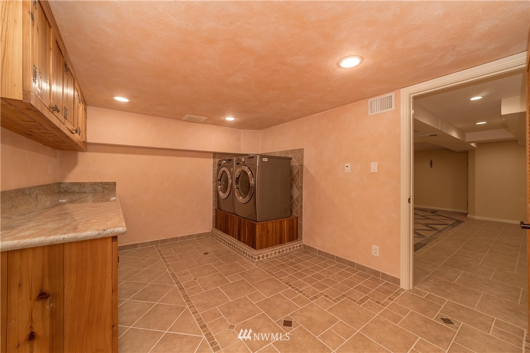 3311 Columbia Heights Road Longview, WA 98632 - Photo 21 of 26 Gallery Image 21