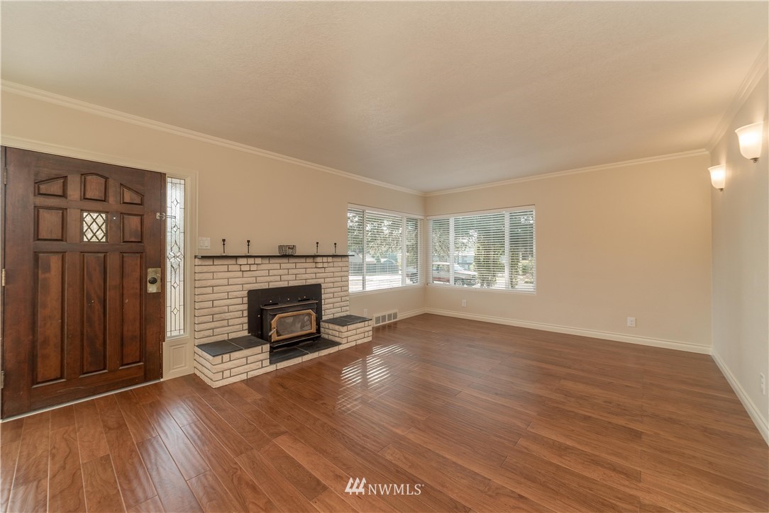 3311 Columbia Heights Road Longview, WA 98632 - Photo 4 of 26 Gallery Image 4