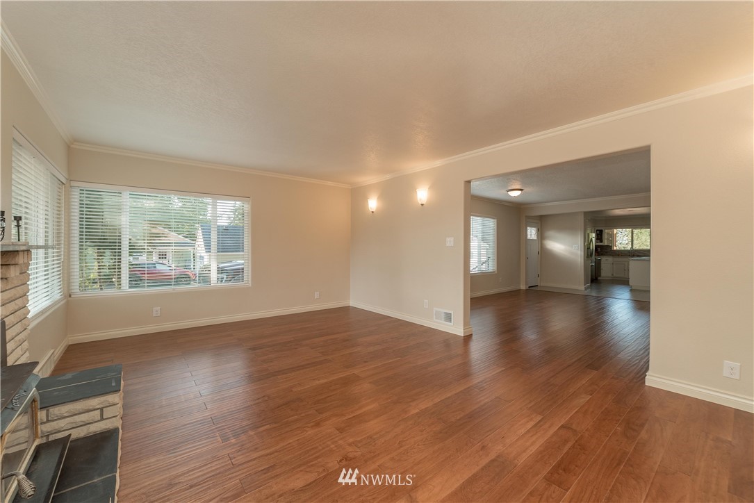 3311 Columbia Heights Road Longview, WA 98632 - Photo 5 of 26 Gallery Image 5