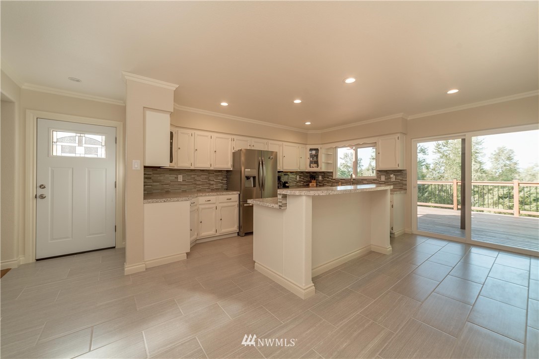 3311 Columbia Heights Road Longview, WA 98632 - Photo 7 of 26 Gallery Image 7