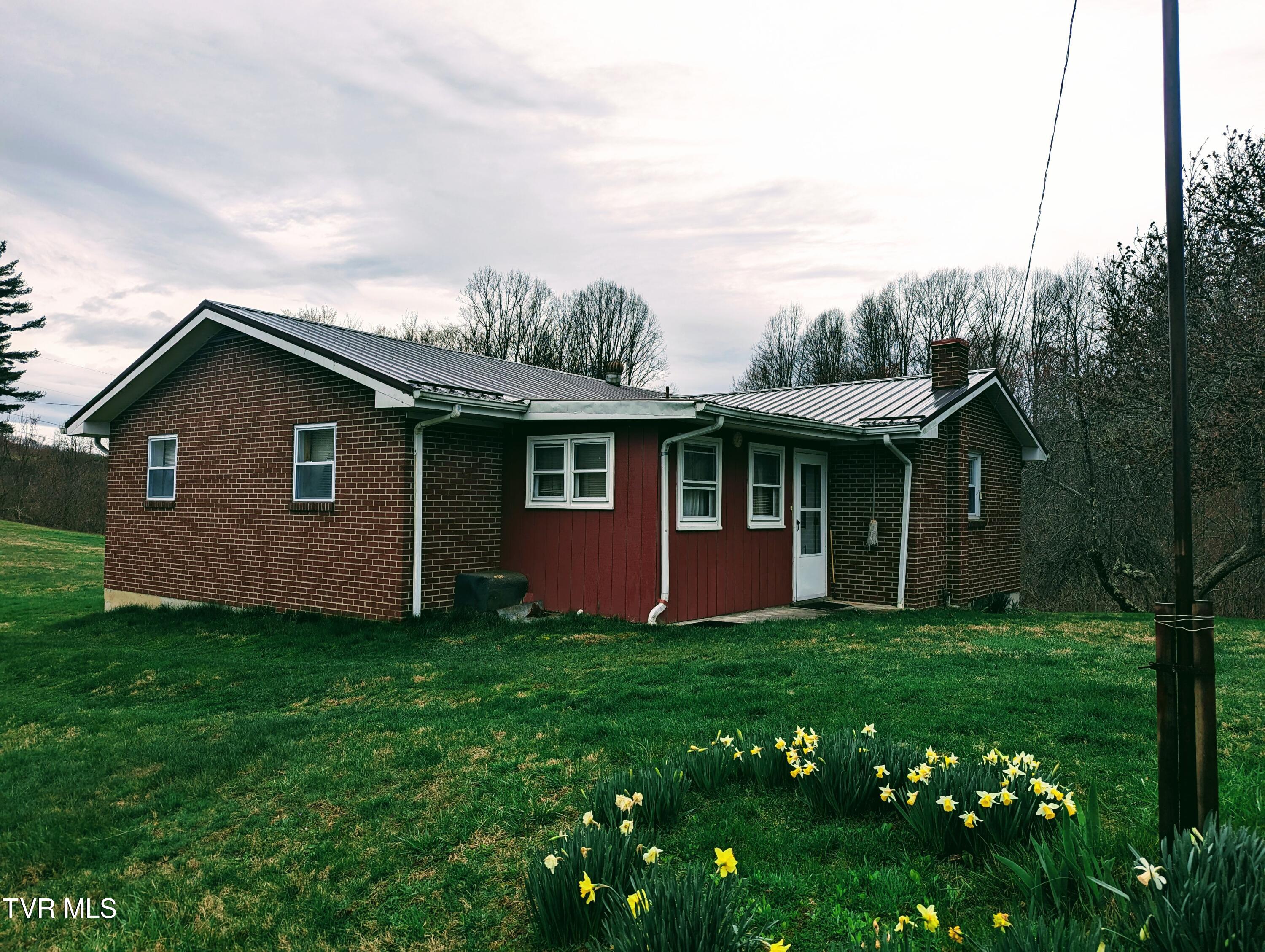 1544 Compton And Combs Road Honaker, VA 24260 - Photo 3 of 33 1000009689