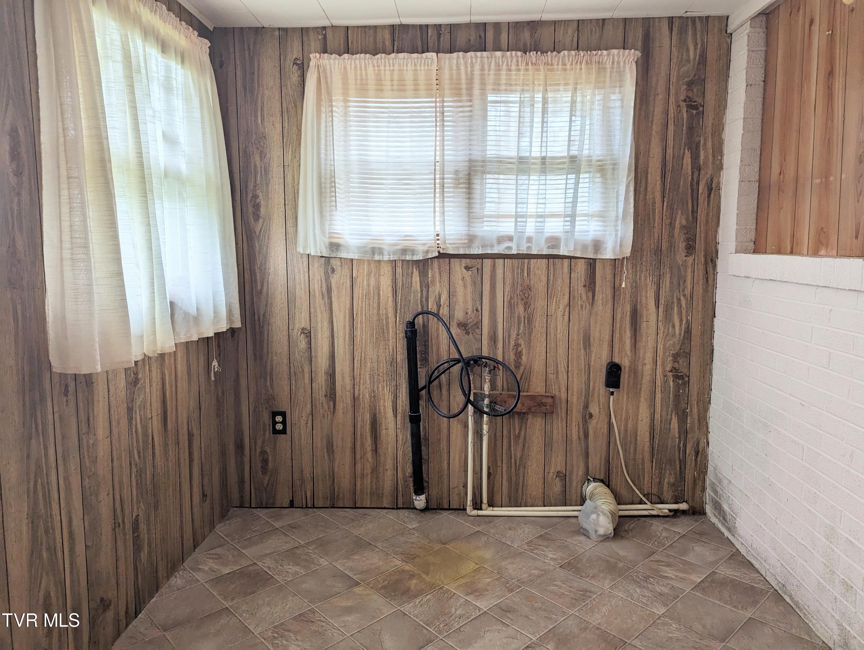 1544 Compton And Combs Road Honaker, VA 24260 - Photo 32 of 33 1000009698