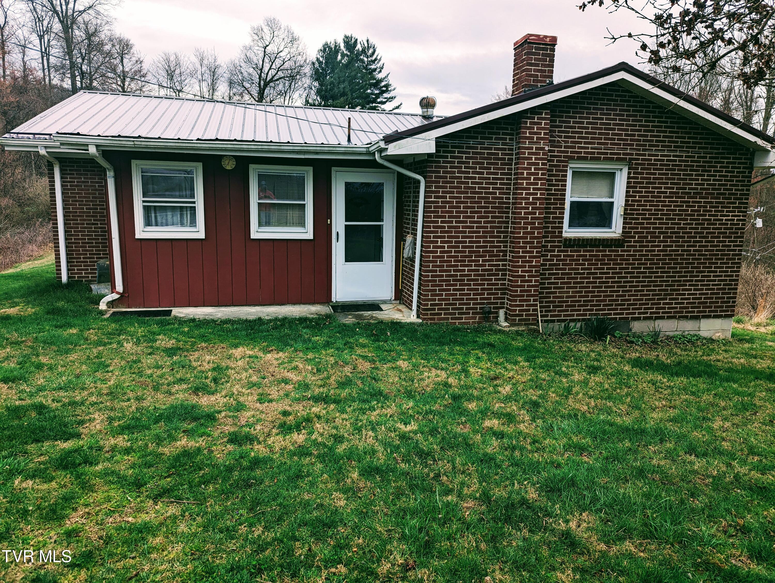 1544 Compton And Combs Road Honaker, VA 24260 - Photo 5 of 33 1000009697