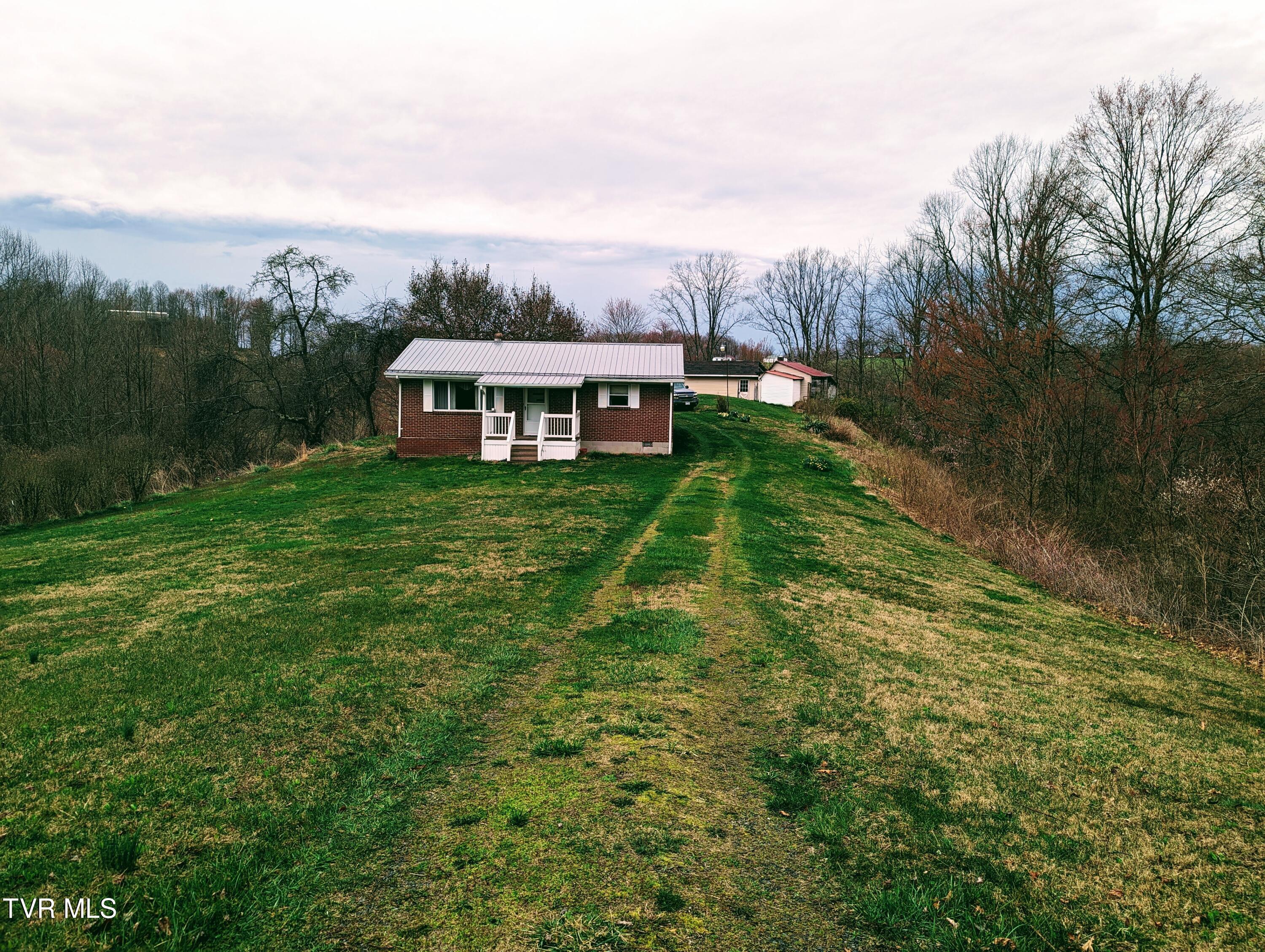 1544 Compton And Combs Road Honaker, VA 24260 - Photo 6 of 33 1000009696