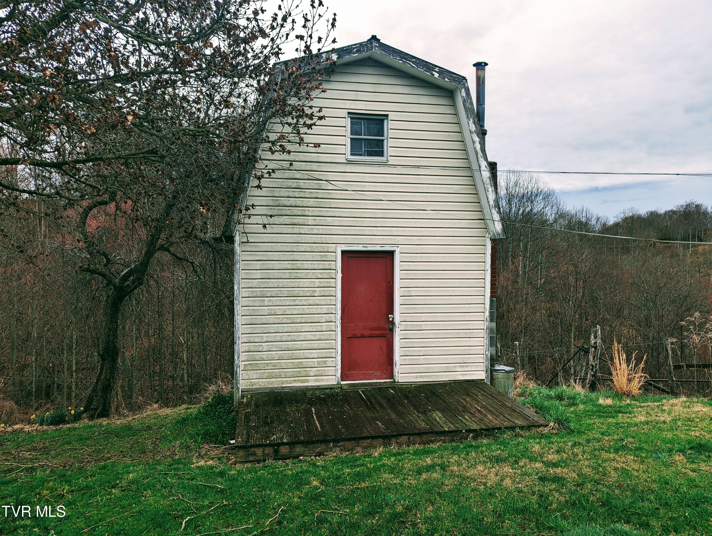 1544 Compton And Combs Road Honaker, VA 24260 - Photo 10 of 33 1000009684