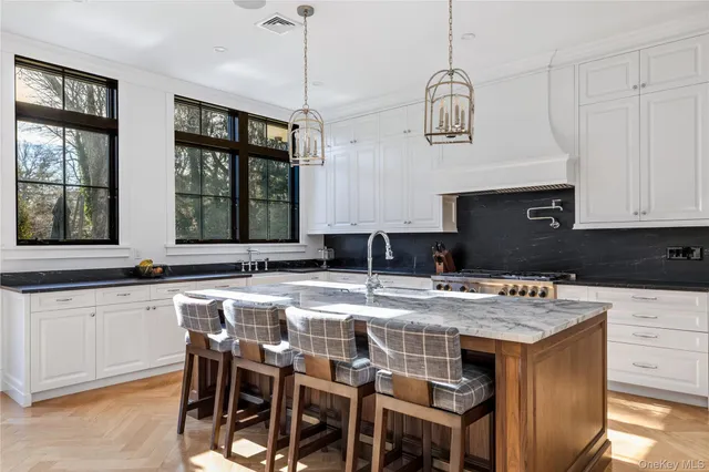 $8,750,000 | 30 Woodacres Road, Glen Head, NY 11545